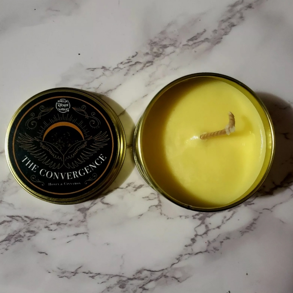 THE CONVERGENCE CANDLE Black Sun Illumicrate Honey & Cinnamon